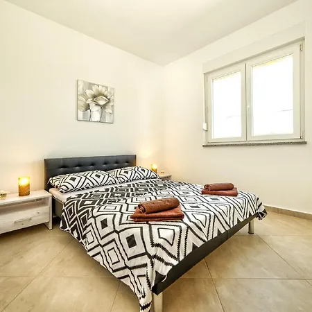 Apartment Una Pula Exterior photo