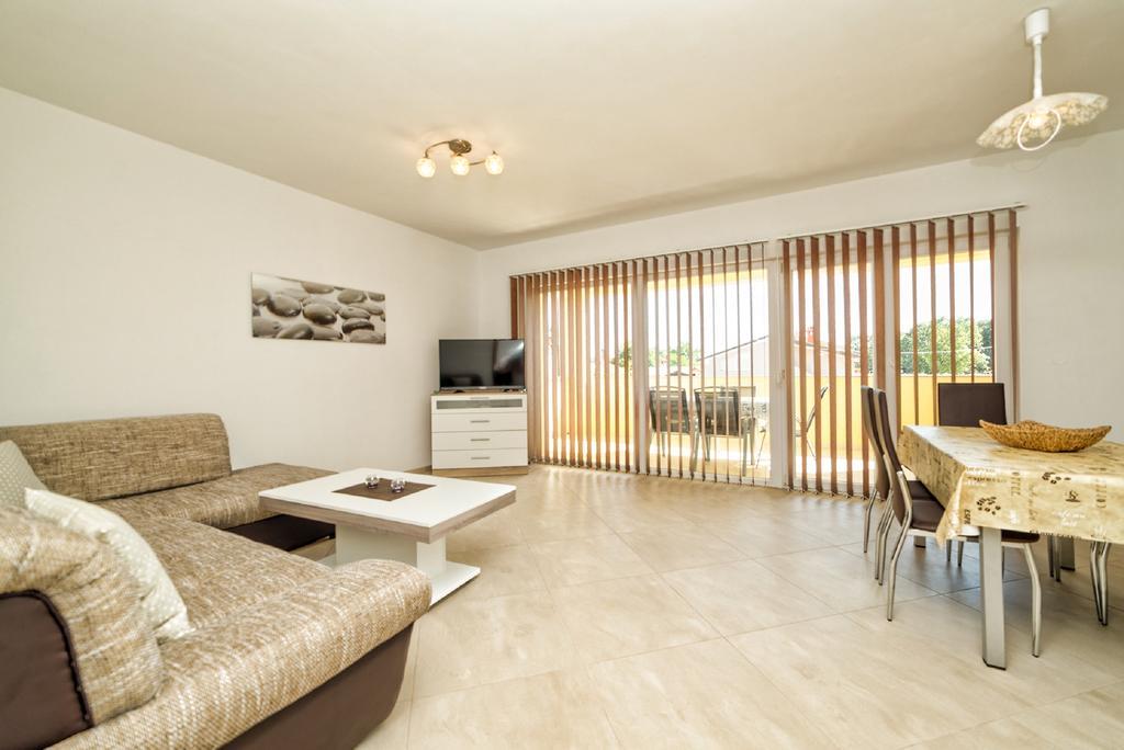 Apartment Una Pula