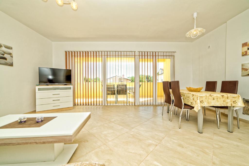Apartment Una