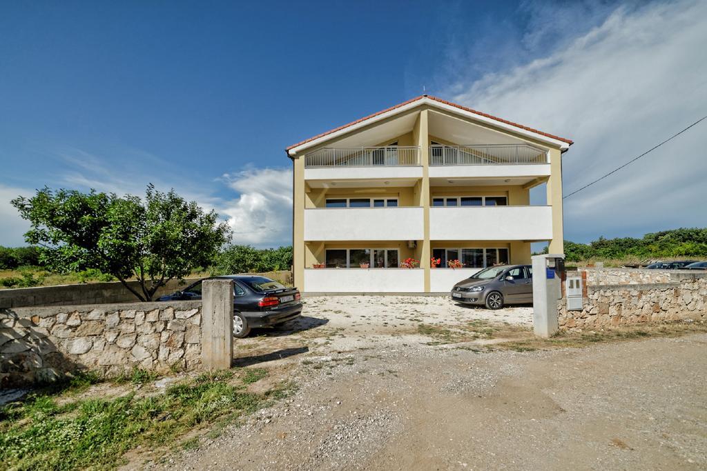 Apartment Una Pula